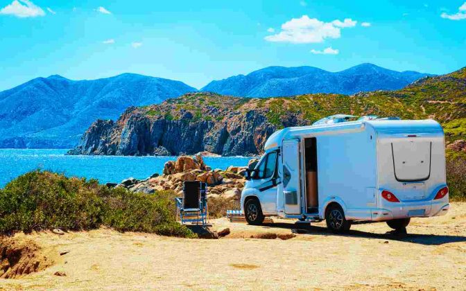 In Viaggio Col Camper, Risparmio E Natura: Le App Per Trovare Aree Di Sosta