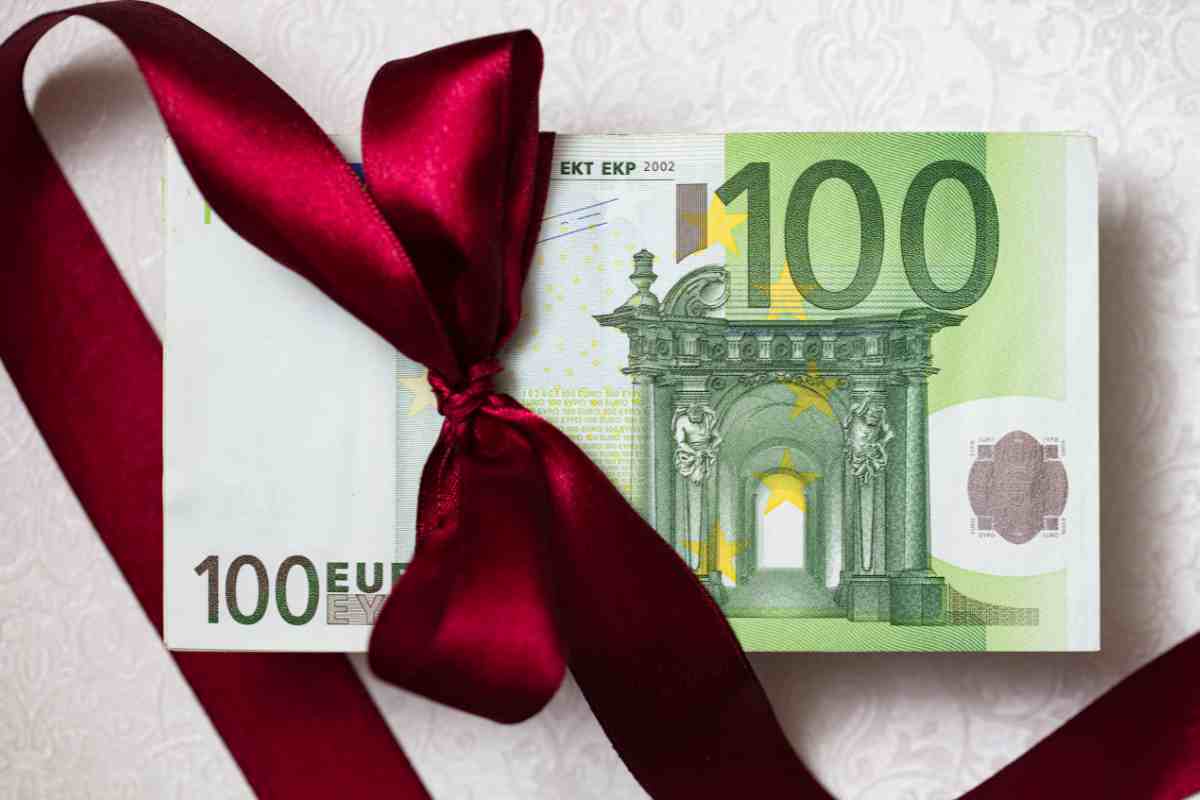 Busta paga, occhio allo stipendio di ottobre: fino a 100 euro in più, chi ne ha diritto